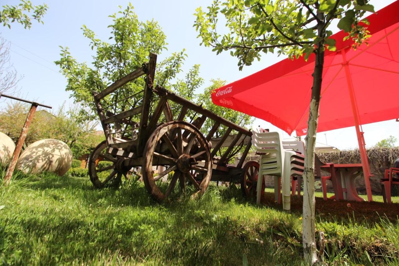 Mardoyan'S Guest House Gavar Eksteriør bilde