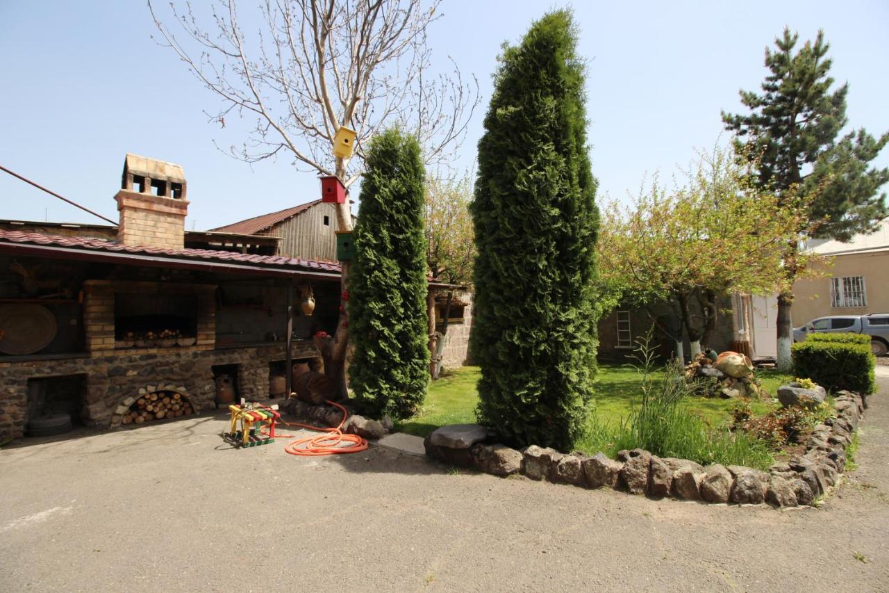 Mardoyan'S Guest House Gavar Eksteriør bilde